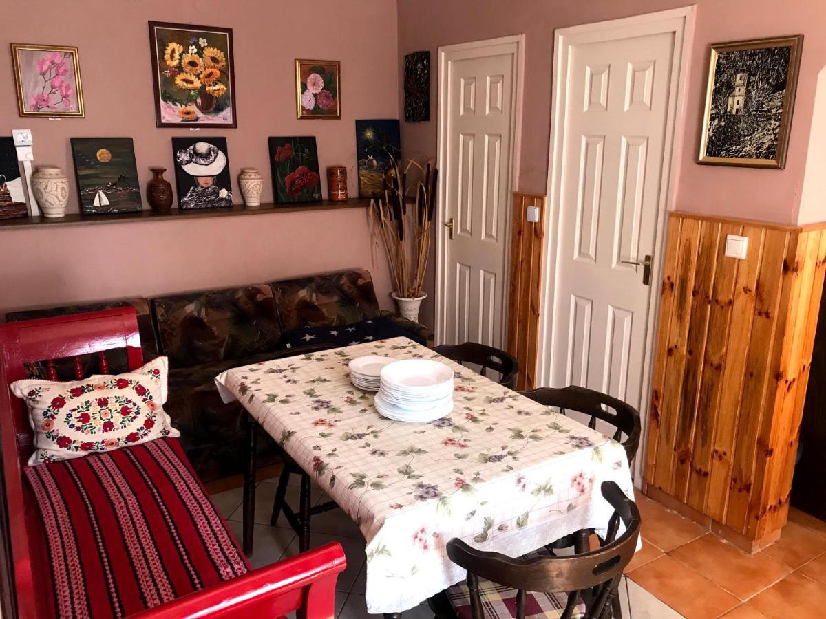 Postakocsi Vendeghaz Kisgyor Hotell Exteriör bild